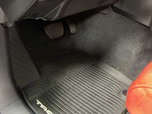 Used 2025 Toyota Tacoma SR image 17