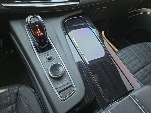 Used 2024 Cadillac Escalade V AWD/4WD image 29