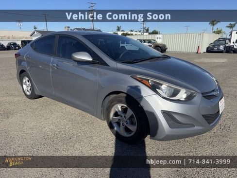 Used 2015 Hyundai Elantra SE image 3
