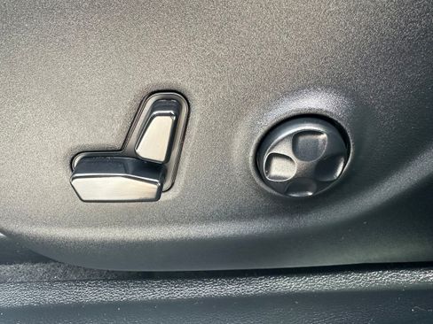 Used 2020 Jeep Cherokee Trailhawk w/ Cold Weather Group image 27