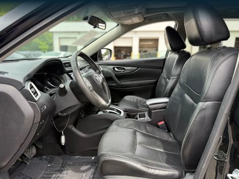 Used 2015 Nissan Rogue SL w/ SL Premium Package FWD image 2