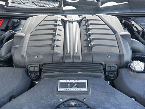 Used 2017 Bentley Bentayga image 16