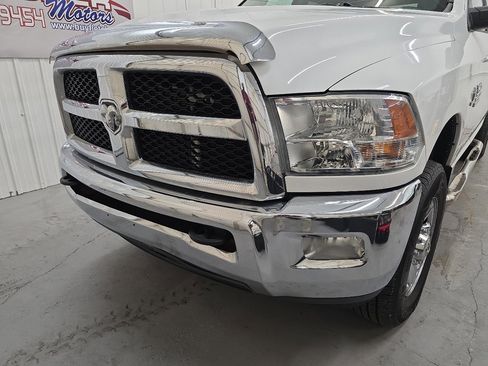 Used 2015 RAM 2500 SLT w/ Luxury Group image 5