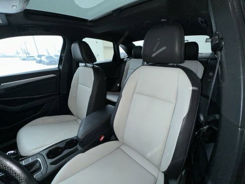 Certified 2020 Volkswagen Jetta R-Line w/ R-Line Cold Weather Package image 25