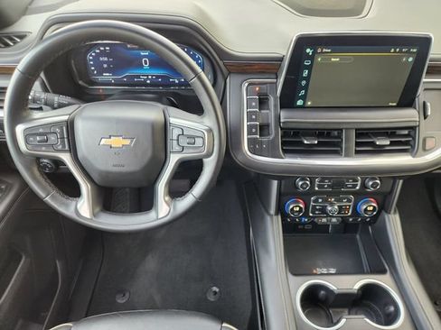 Used 2024 Chevrolet Tahoe Premier AWD/4WD image 28