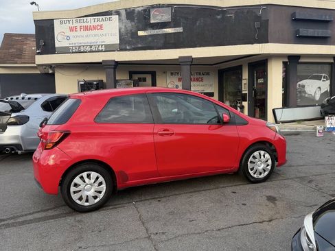 Used 2015 Toyota Yaris L FWD image 15