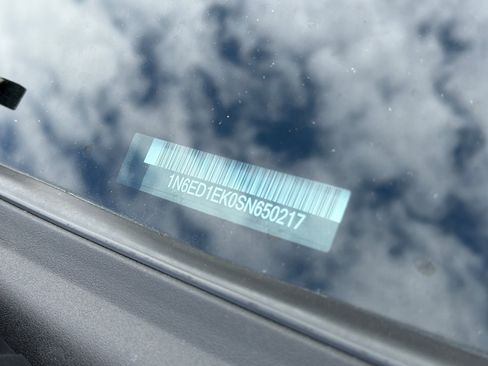 Used 2025 Nissan Frontier PRO-4X w/ Pro Convenience Package AWD/4WD image 3