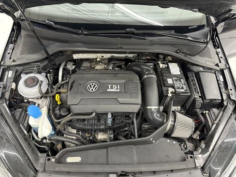 Used 2019 Volkswagen Golf R 4-Door image 11