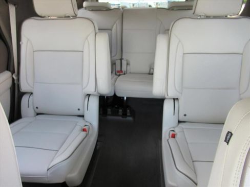 Used 2026 GMC Yukon Denali w/ Sun & Power Step Package AWD/4WD image 19