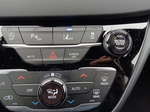 New 2026 Chrysler Voyager LX image 28