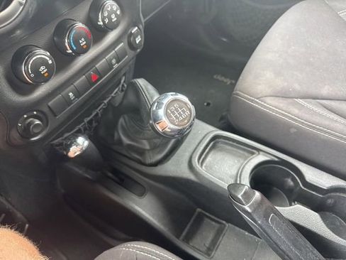 Used 2013 Jeep Wrangler Sahara w/ Connectivity Group AWD/4WD image 19