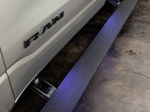 Used 2023 RAM 1500 Big Horn AWD/4WD image 13