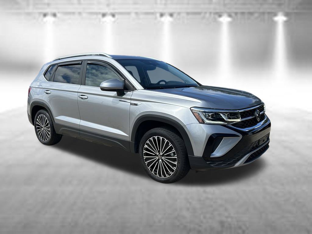 Certified 2023 Volkswagen Taos SEL AWD/4WD image 10