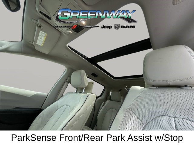 Used 2017 Chrysler Pacifica Platinum FWD image 25