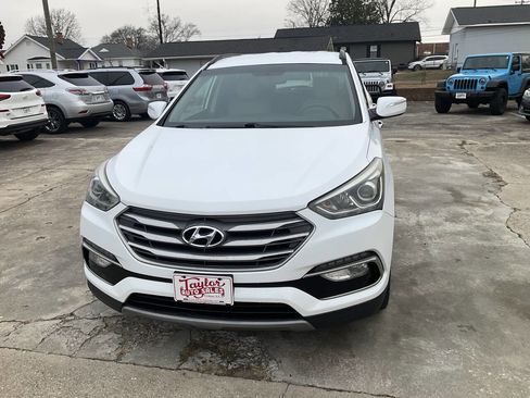 Used 2018 Hyundai Santa Fe Sport image 8