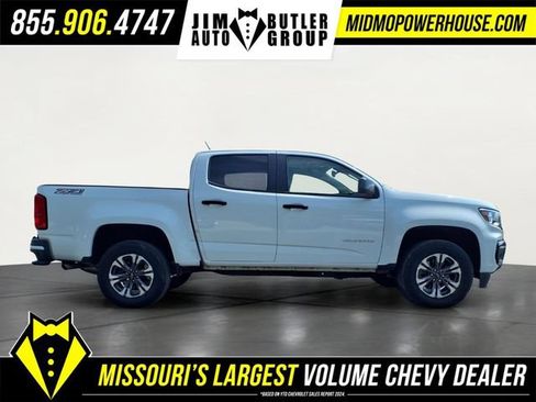Used 2022 Chevrolet Colorado Z71 AWD/4WD image 2