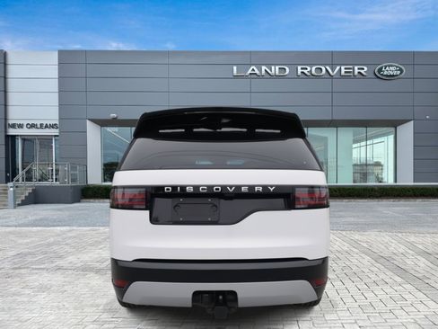 New 2024 Land Rover Discovery Metropolitan Edition image 4