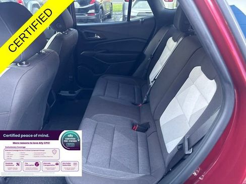 Used 2024 Chevrolet Trax RS FWD image 17