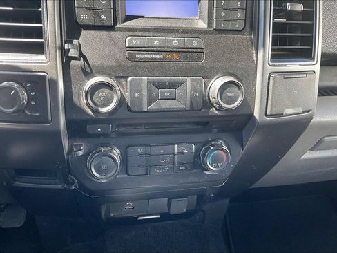 Used 2018 Ford F150 XLT AWD/4WD image 31