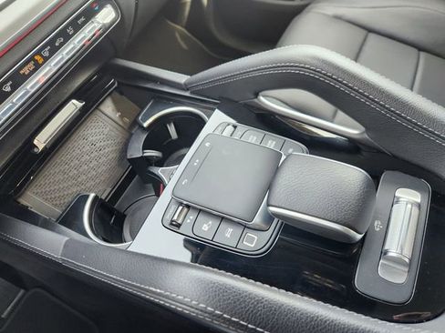 Used 2025 Mercedes-Benz GLS 450 4MATIC image 19