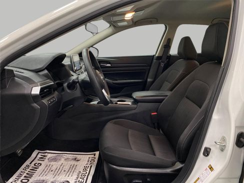 Certified 2025 Nissan Altima 2.5 SV FWD image 26