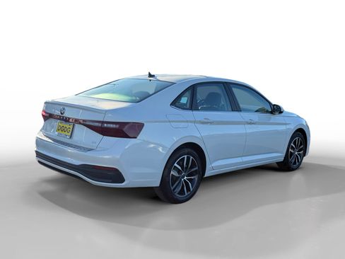 New 2026 Volkswagen Jetta SE FWD image 5