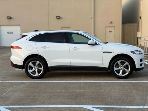 Used 2019 Jaguar F-PACE AWD/4WD image 10