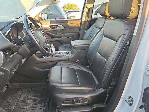 Used 2020 Chevrolet Traverse RS FWD image 6