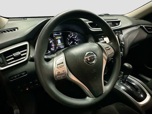 Used 2015 Nissan Rogue SV w/ SV Premium Package image 12