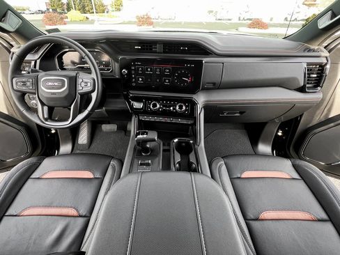 Used 2025 GMC Sierra 1500 AT4 w/ AT4 Premium Package image 4