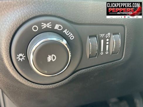 Used 2020 Jeep Compass Limited AWD/4WD image 20