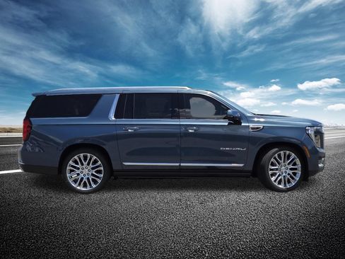 New 2026 GMC Yukon XL Denali w/ Denali Reserve Package AWD/4WD image 24