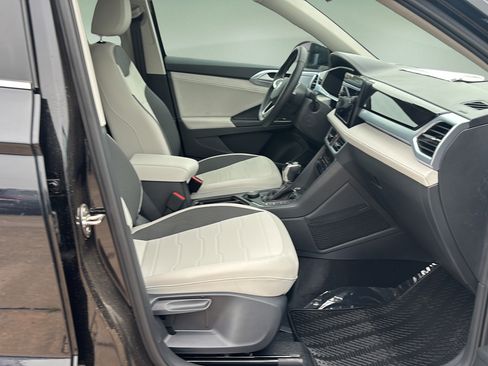 New 2026 Volkswagen Taos SE AWD/4WD image 11