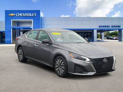 Used 2024 Nissan Altima 2.5 SV