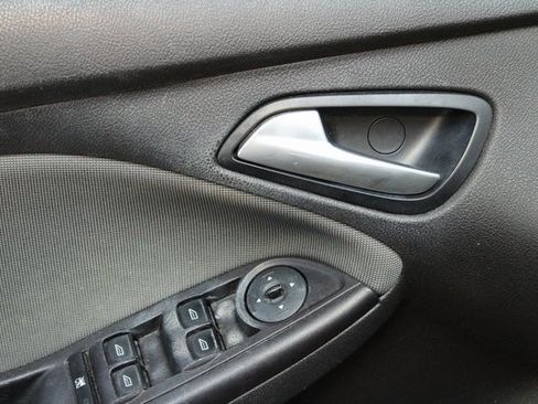 Used 2013 Ford Focus SE image 14