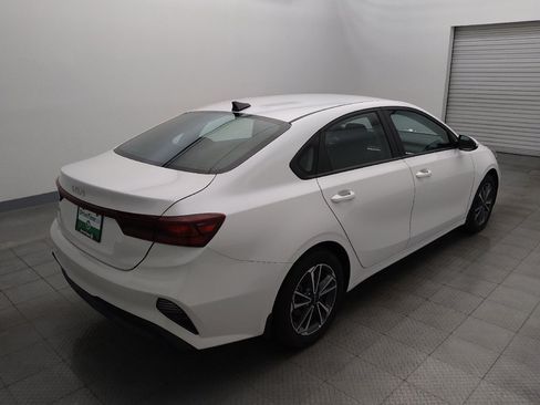 Used 2023 Kia Forte LXS FWD image 9