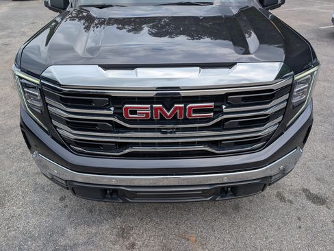 Used 2022 GMC Sierra 1500 SLT w/ SLT Premium Plus Package AWD/4WD image 12