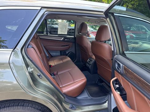 Used 2019 Subaru Outback 2.5i Touring AWD/4WD image 34