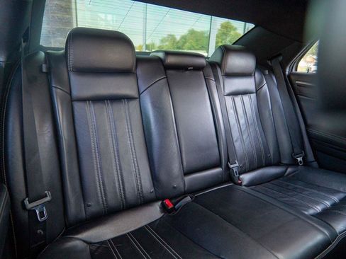 Used 2014 Chrysler 300 S RWD image 28