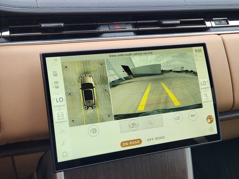 New 2026 Land Rover Range Rover SE AWD/4WD image 13
