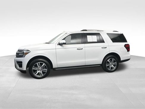 Used 2024 Ford Expedition Limited AWD/4WD image 2