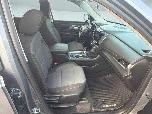 Used 2019 Chevrolet Traverse LT FWD image 22