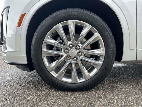 Certified 2023 Cadillac XT6 Premium Luxury w/ Technology Package image 11