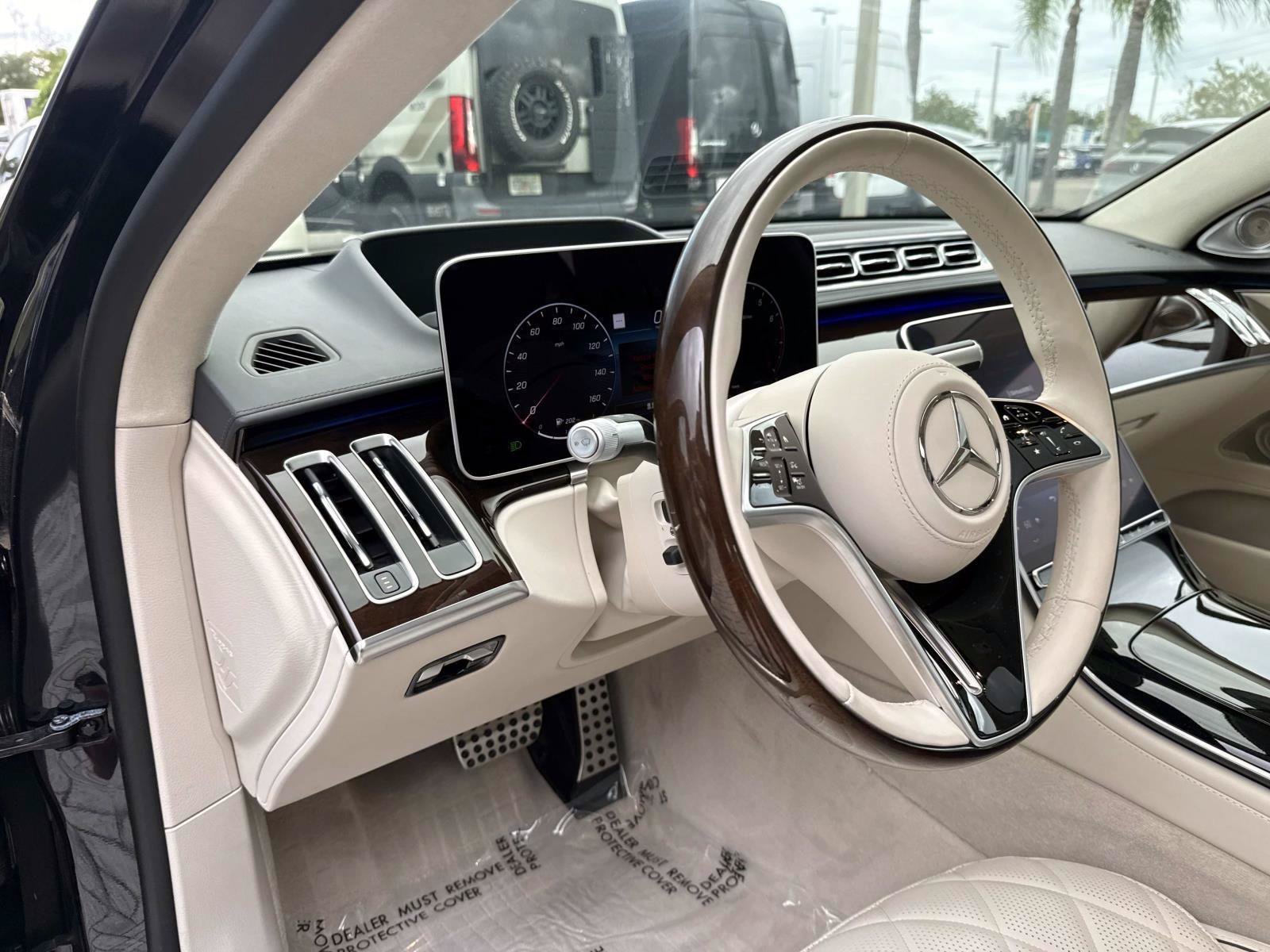 Certified 2025 Mercedes-Benz S 580 4MATIC Sedan image 19