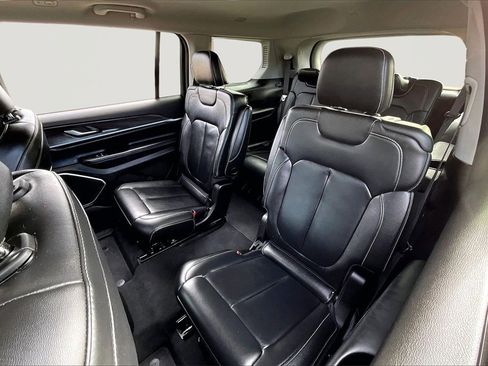 Used 2022 Jeep Grand Cherokee L Limited image 26