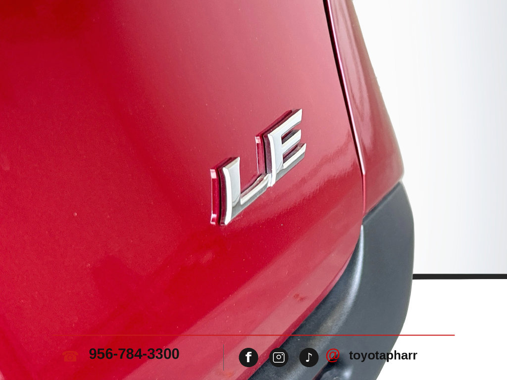 Used 2025 Toyota Sienna LE FWD image 18