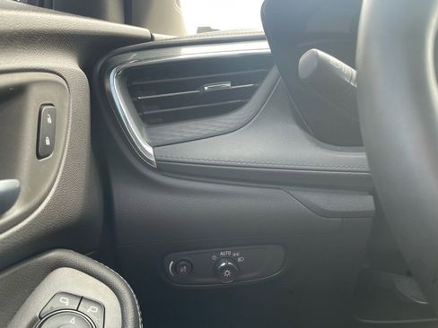 Used 2025 Buick Encore GX Preferred w/ Advanced Technology Package image 13