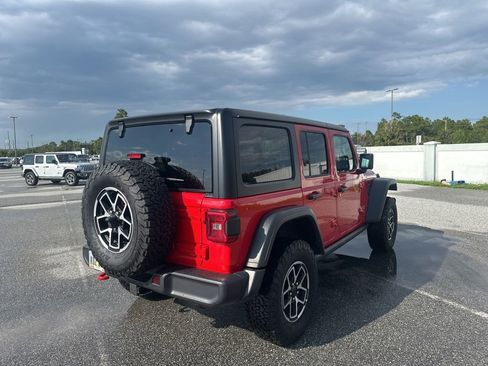 Used 2025 Jeep Wrangler Unlimited Rubicon image 6