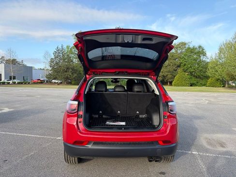 Used 2020 Jeep Compass Latitude image 5