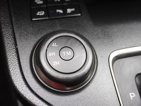 Used 2023 Ford Ranger Lariat w/ Tremor Off-Road Package image 35